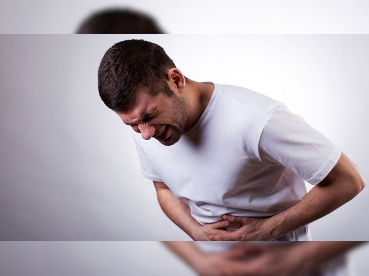 Stomach Problems: आंत में गंदगी बढ़ने पर बढ़ जाता है बीमारियों का खतरा, जानिए 5 लक्षण और उपाय