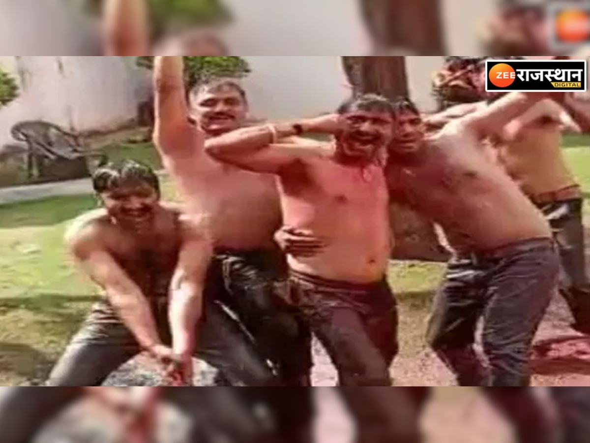 होली पर राजस्थान पुलिस के कुछ पुलिसकर्मियों ने साथी कॉन्स्टेबल के प्राइवेट पार्ट में डाला पेट्रोल