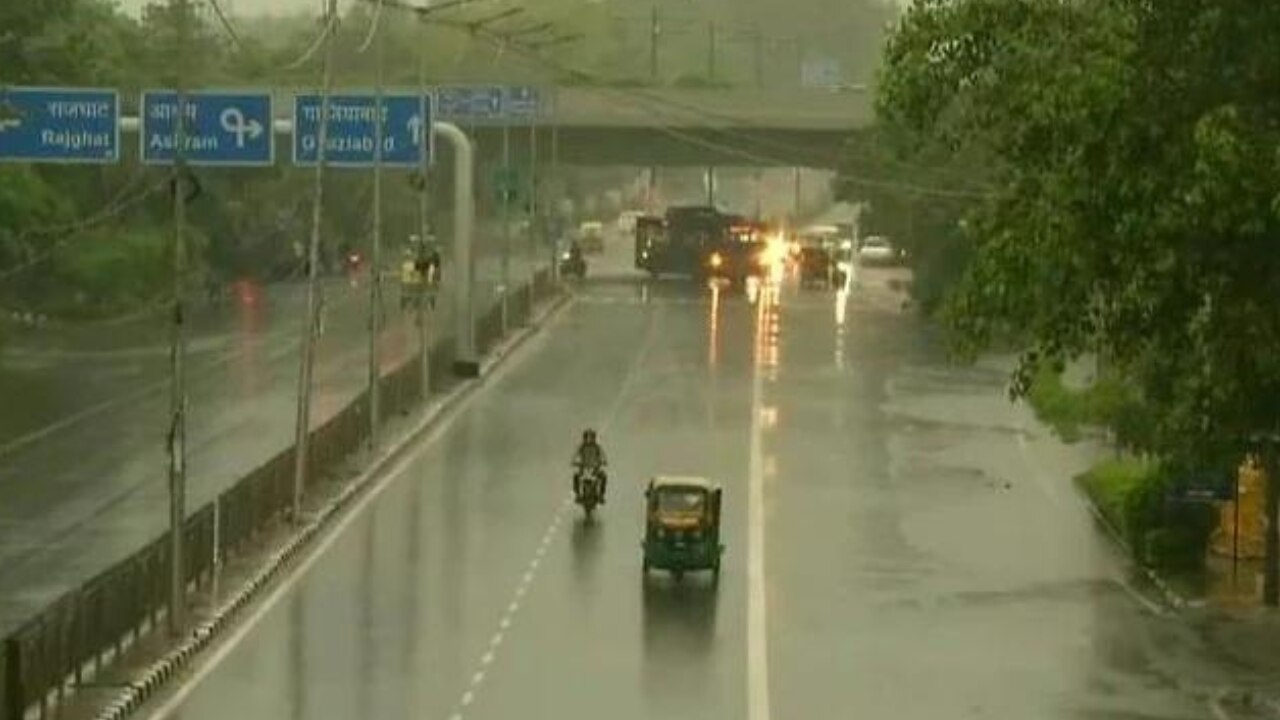 Weather Forecast: दिल्ली समेत इन राज्यों में बरसेंगे बादल, जानिए कैसा रहेगा मौसम का हाल