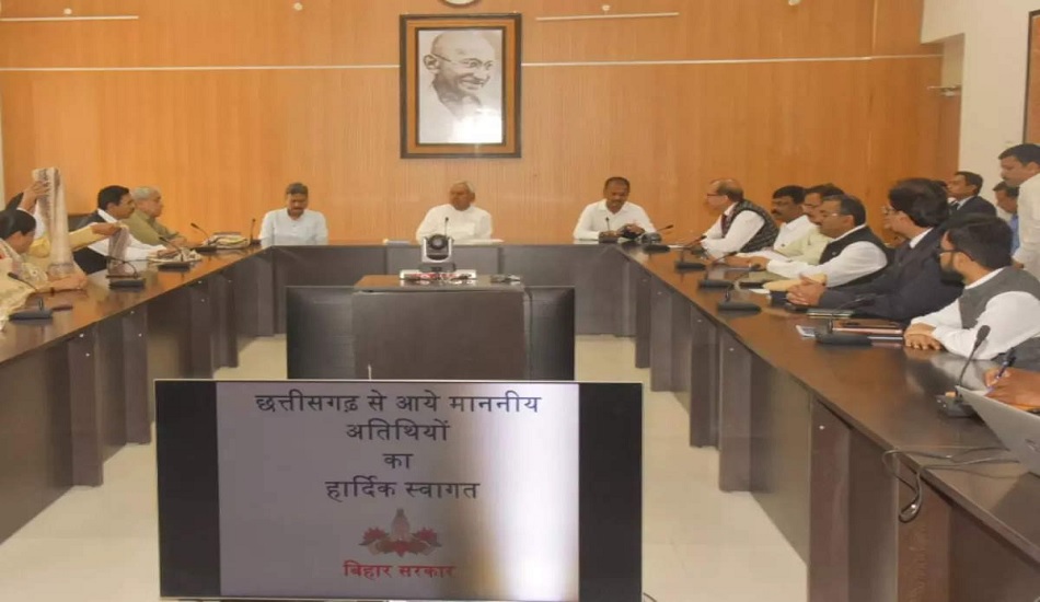 बिहार में शराबबंदी का अध्ययन करने पहुंचे छत्तीसगढ़ के विधायक से मिले नीतीश, CM ने कहा-छात्र जीवन से थे इसके खिलाफ बिहार में शराबबंदी का अध्ययन करने पहुंचे छत्तीसगढ़ के विधायक से मिले नीतीश, CM ने कहा-छात्र जीवन से थे इसके खिलाफ
