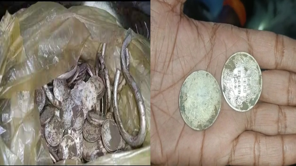 Jalaun: जालौन में खुदाई के दौरान निकले चांदी के सिक्के; इतने साल पुराना है ख़ज़ाना Jalaun: जालौन में खुदाई के दौरान निकले चांदी के सिक्के; इतने साल पुराना है ख़ज़ाना