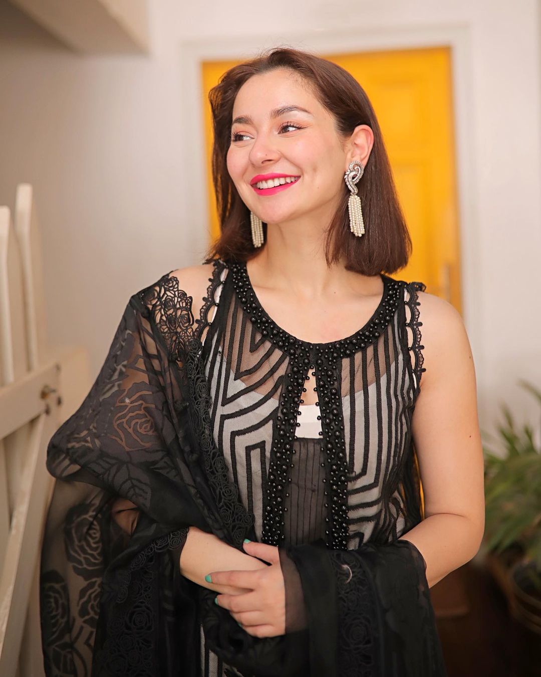 hania amir shares latest photos on social media