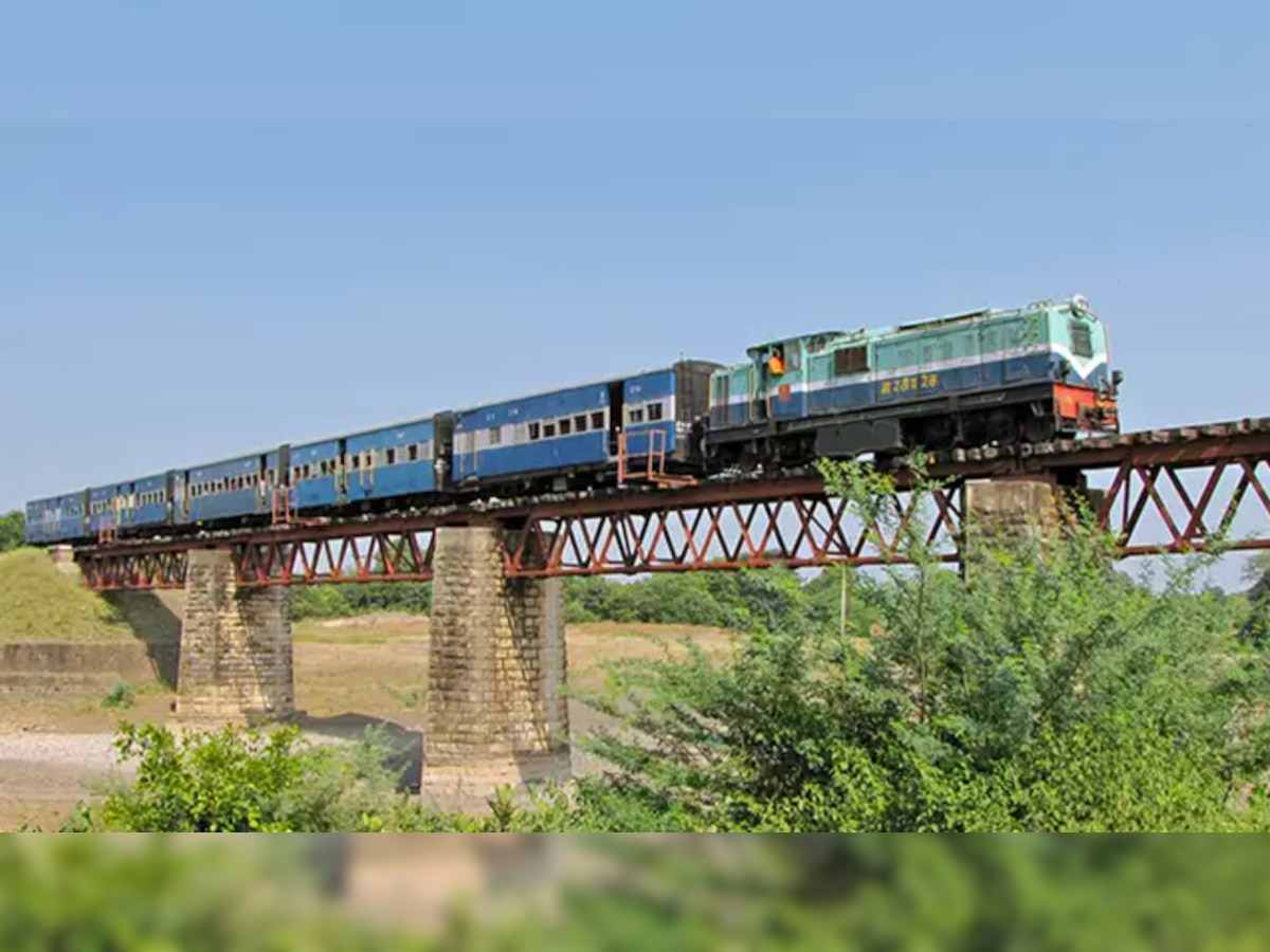 भारत सरकार अब भी दे रही ब्रिटिश सरकार को लगान, इस मजबूरी में घिरा है भारतीय रेल
