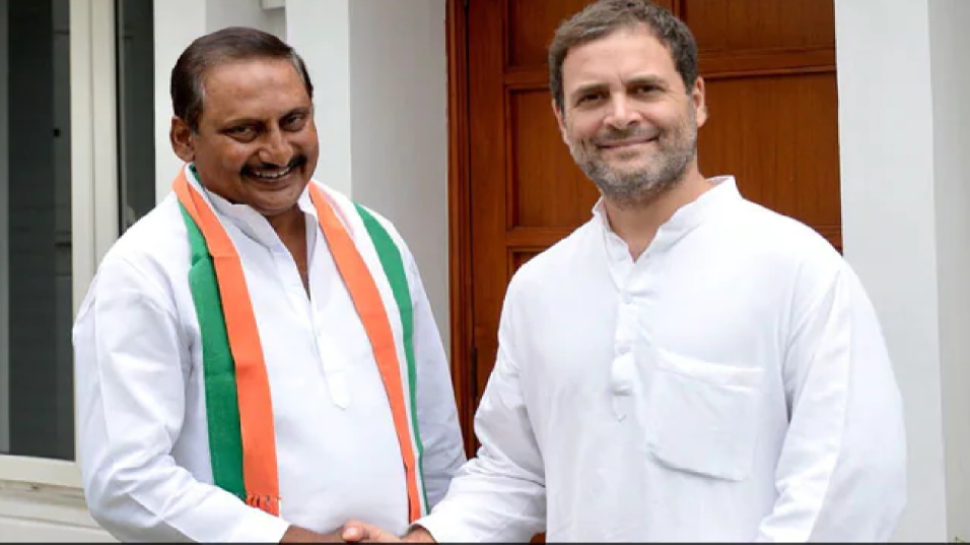 Andhra Pradesh: आंध्र प्रदेश में कांग्रेस को बड़ा झटका; पूर्व सीएम किरण कुमार रेड्डी ने छोड़ा पार्टी का 'हाथ' Andhra Pradesh: आंध्र प्रदेश में कांग्रेस को बड़ा झटका; पूर्व सीएम किरण कुमार रेड्डी ने छोड़ा पार्टी का 'हाथ'