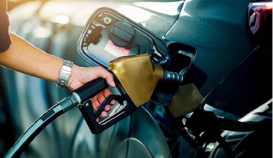 Petrol-Diesel Price Today: पेट्रोल-डीजल के दामों में हुई भारी गिरावट, यहां जानें बिहार में आज का रेट Petrol-Diesel Price Today: पेट्रोल-डीजल के दामों में हुई भारी गिरावट, यहां जानें बिहार में आज का रेट