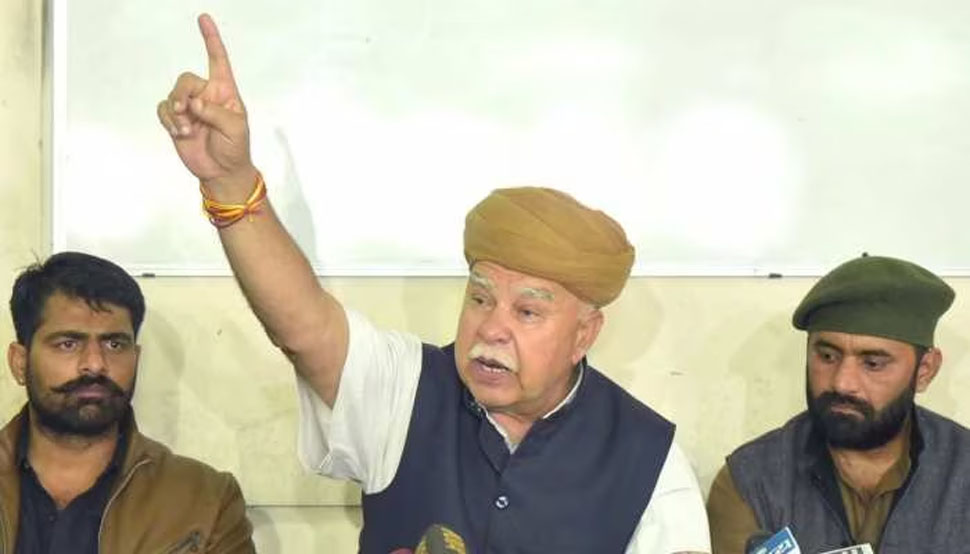 'राजपूत अस्मिता' के सवाल पर हिंदी फिल्मकारों से भिड़ने वाले 'करणी सेना' के संथापक का निधन 'राजपूत अस्मिता' के सवाल पर हिंदी फिल्मकारों से भिड़ने वाले 'करणी सेना' के संथापक का निधन