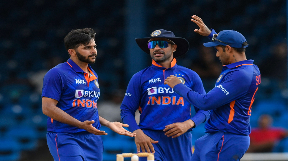 IND vs AUS: ଟିମ୍ ଇଣ୍ଡିଆରେ ହଠାତ୍ ଏହି ଘାତକ ଖେଳାଳିଙ୍କ ହେଲା ଏଣ୍ଟ୍ରି, ଭୟରେ ଥରିବ ଅଷ୍ଟ୍ରେଲିଆ ଦଳ!