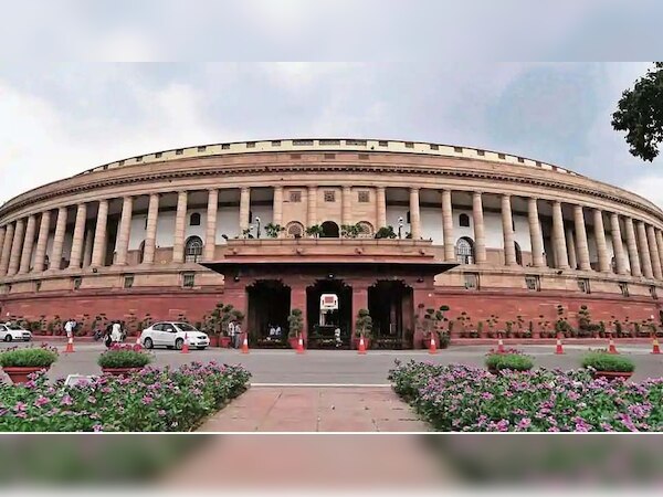 केंद सरकार के इस फैसले से बुंदेलखंड को लगा झटका तो पश्चिम बंगाल की CM ने ली राहत की सांस