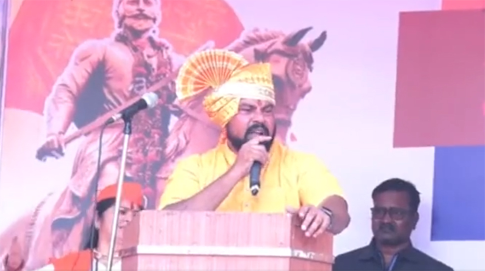 BJP विधायक ने उगला जहर: कहा- अगर कोई मुसलमानों को पीटना चाहता है तो बजरंग में शामिल हो BJP विधायक ने उगला जहर: कहा- अगर कोई मुसलमानों को पीटना चाहता है तो बजरंग में शामिल हो