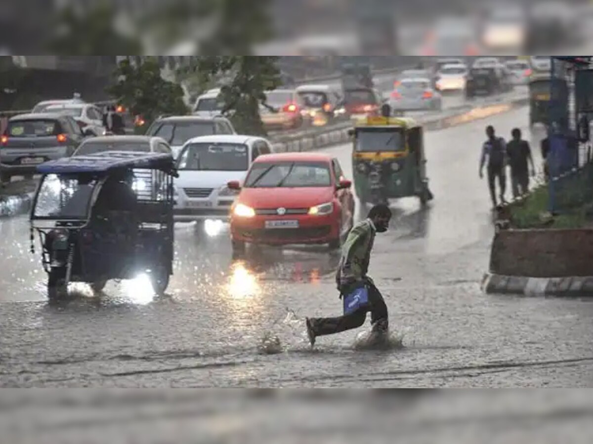 Delhi NCR Weather Update: दिल्ली-एनसीआर में शुरू होने जा रहा बारिश का दौर, 4 दिनों तक खूब बरसेंगे बदरा; जानें मौसम अपडेट