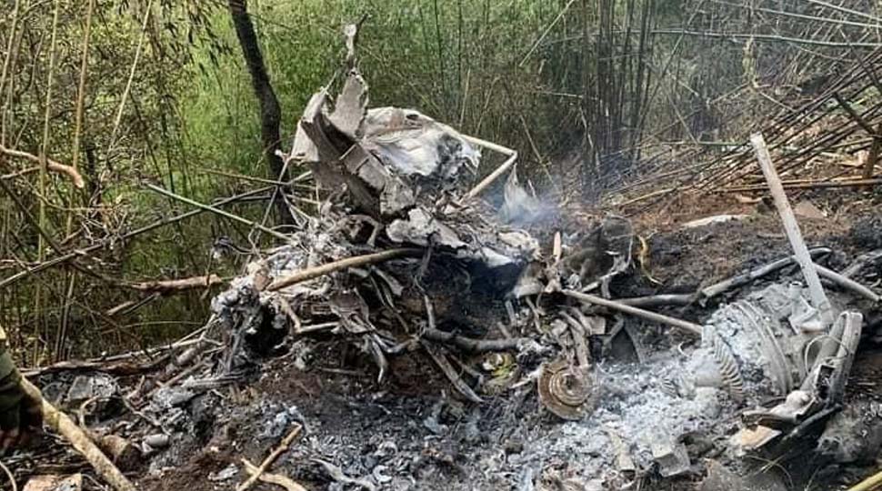 Army Chopper Crash: अरुणाचल में हेलिकॉप्टर दुर्घटनाग्रस्त होने से सेना के दो पायलटों की मौत Army Chopper Crash: अरुणाचल में हेलिकॉप्टर दुर्घटनाग्रस्त होने से सेना के दो पायलटों की मौत