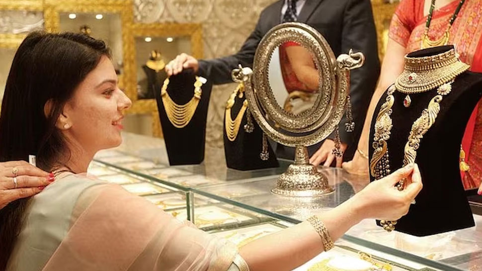 Gold Silver Price Today: सोने-चांदी के भावों में फिर आई तेजी, बनाया नया र‍िकॉर्ड, यहां चेक करें आज के ताजा रेट्स