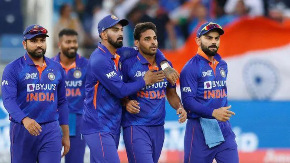 IND vs AUS: ଟିମ୍ ଇଣ୍ଡିଆର ଏହି ଦୁଇ ଖେଳାଳିଙ୍କ କ୍ୟାରିୟର ହେଲା ଶେଷ! BCCI ହଠାତ୍ ଦଳରୁ କଲା ବାହାର