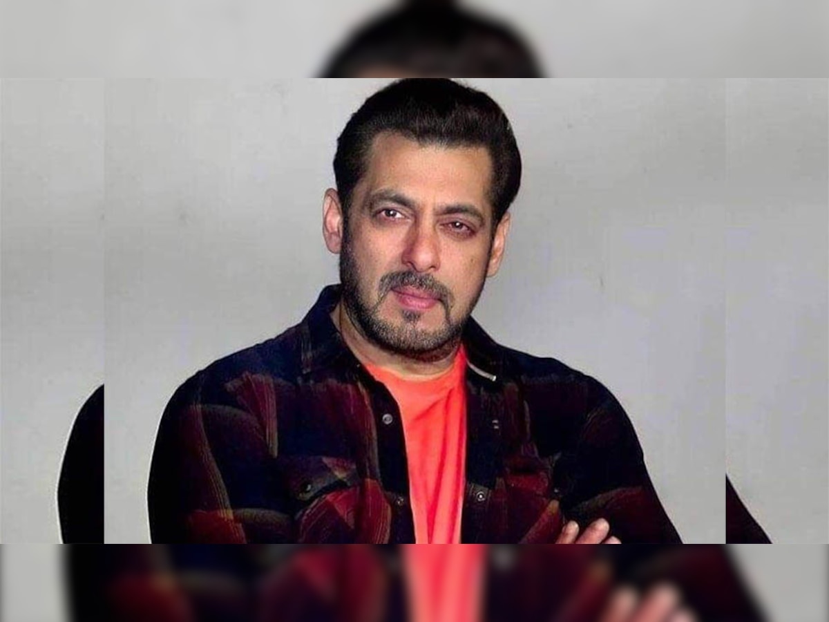 Salman Khan: भले ही छोटे से फ्लैट में रहते हैं सलमान, लेकिन उनकी नेटवर्थ जानकर आप हो जाएंगे हैरान