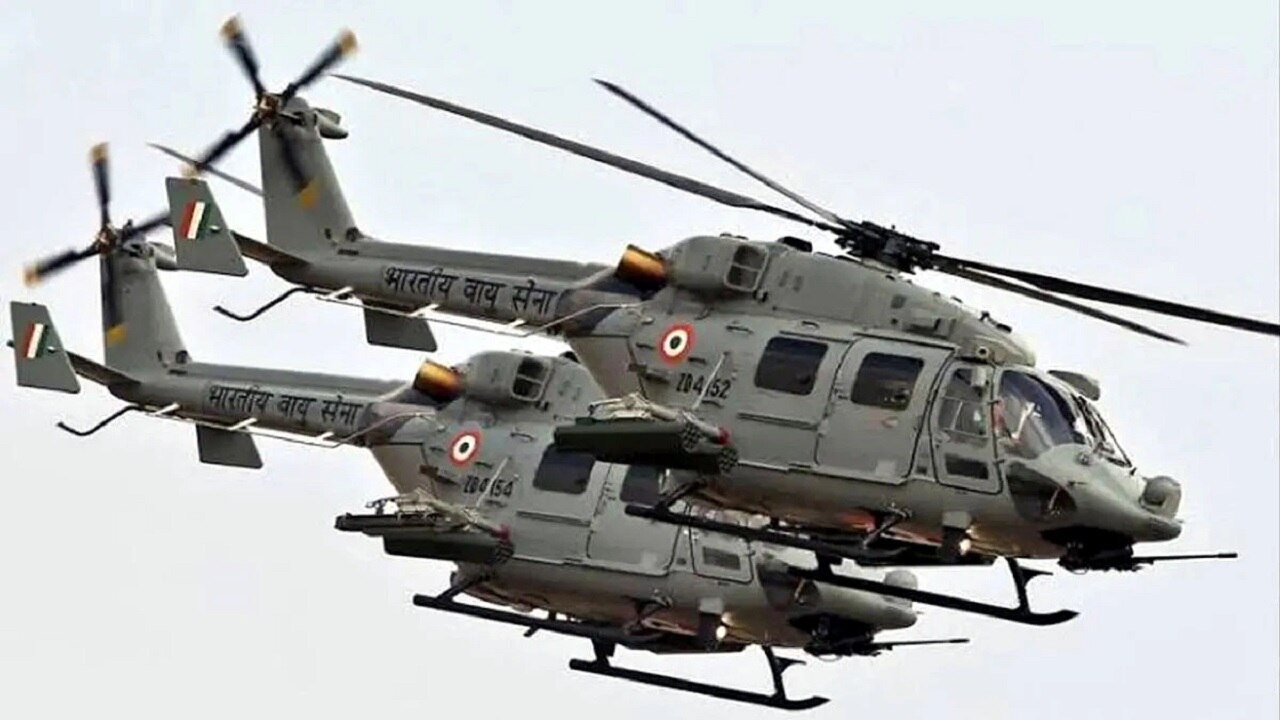 भारतीय नौसेना की ताकत कैसे बढ़ाएंगे UH-Marine, माना जा रहा ध्रुव हेलीकॉप्टरों का एडवांस वर्जन