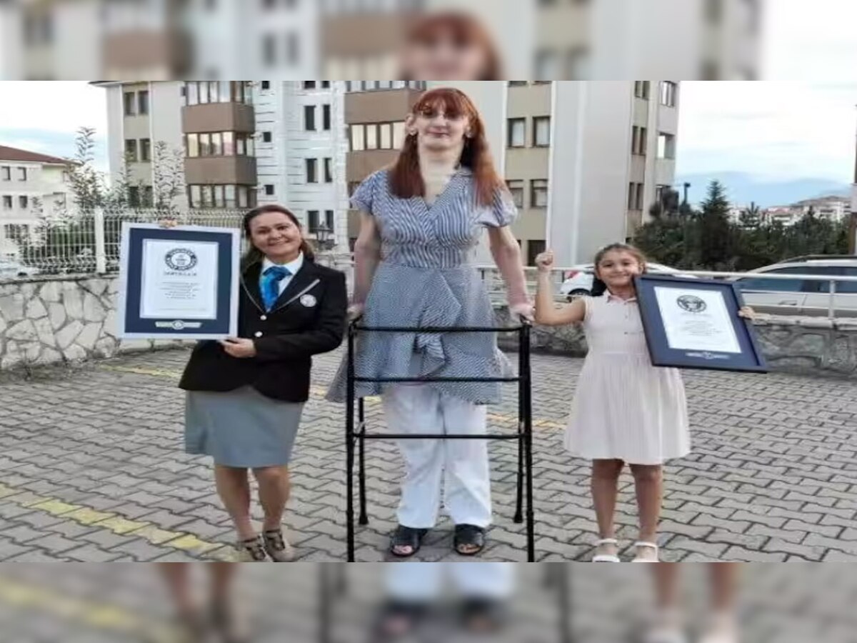 meet these worlds longest women with record breaking heights World's