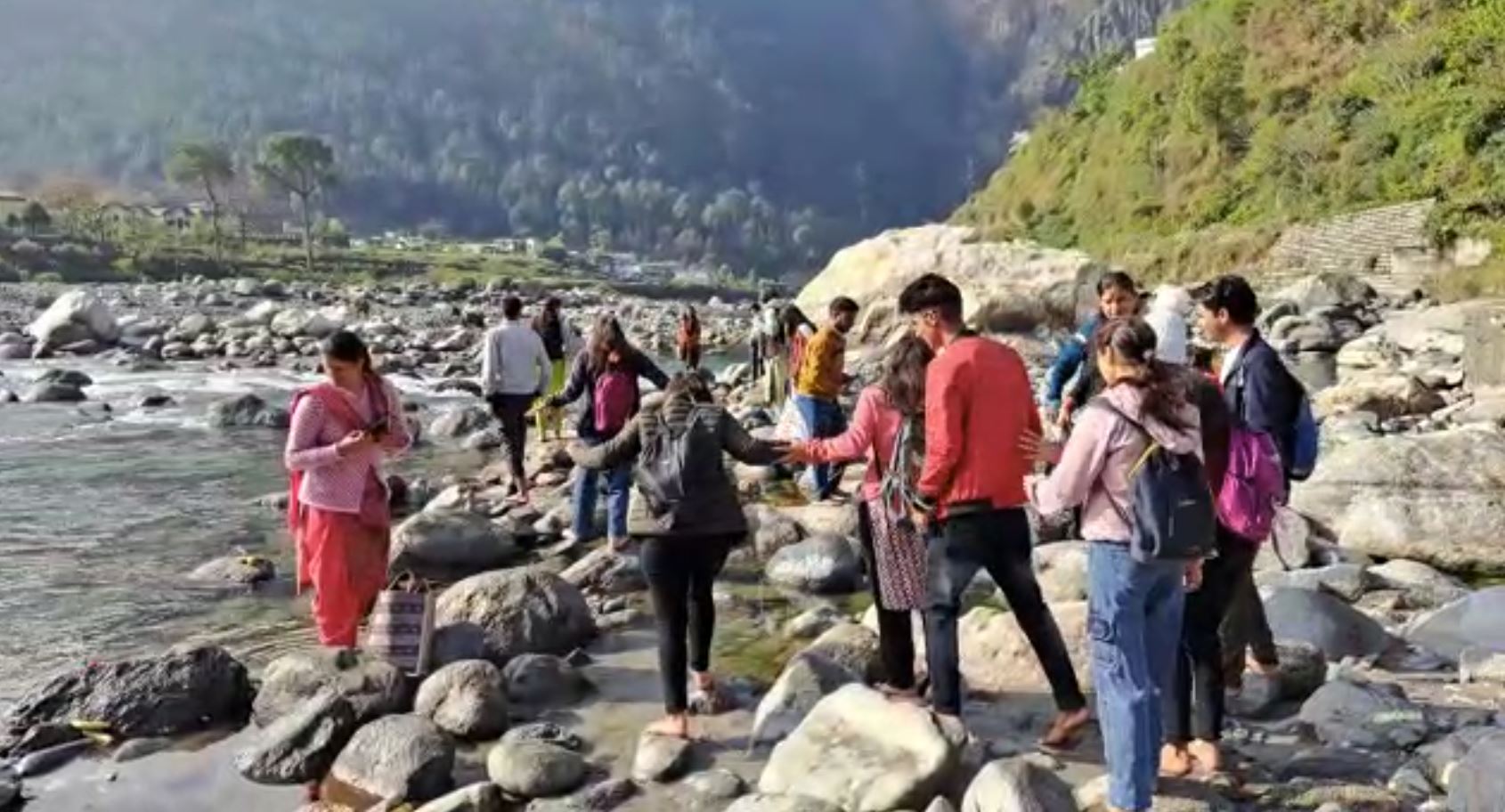 वारुणी यात्रा में शामिल भक्तों से खुश रहते हैं 33 करोड़ देवी-देवता, जानिए क्या है पौराणिक मान्यता