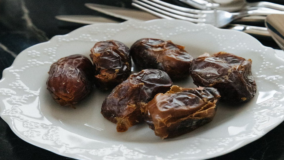 Gain Weight: खजूर के इस खास नुस्खे का करें हर रोज सेवन, तेजी से बढ़ेगा वजन Gain Weight: खजूर के इस खास नुस्खे का करें हर रोज सेवन, तेजी से बढ़ेगा वजन