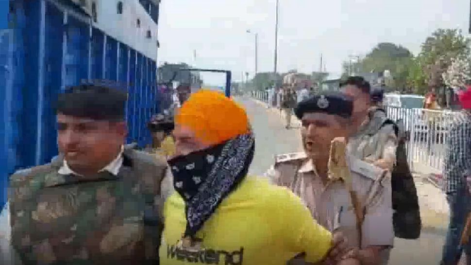 Sirsa: अमृतपाल के लिए NH-9 पर प्रदर्शन, जाम लगाने की कोशिश कर रहे 60 लोग हिरासत में