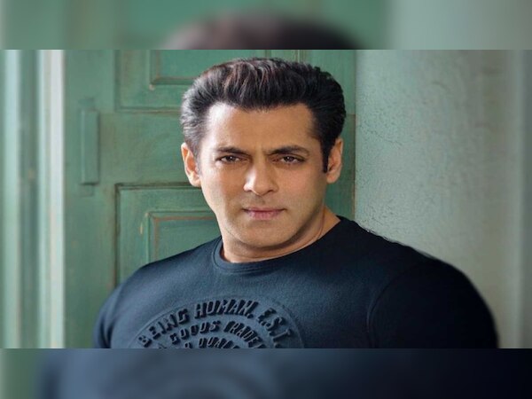 सलमान ख़ान को लॉरेंस गैंग से मिली धमकी; एक्टर के घर के बाहर बढ़ाई गई सिक्योरिटी