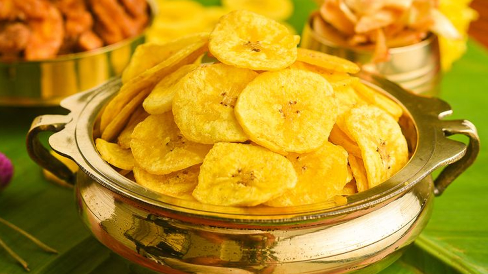 Banana Chips: इस तरह बनाएं केले के कुरकुरे चिप्स, बेहद आसान है तरीका Banana Chips: इस तरह बनाएं केले के कुरकुरे चिप्स, बेहद आसान है तरीका