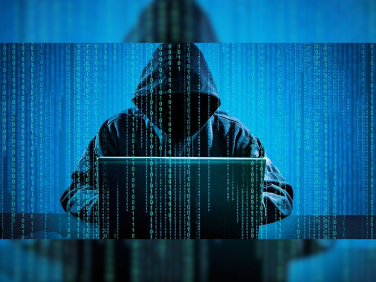 Cyber Crime: नोएडा के डीसीपी ही फंस गए साइबर हैकर्स के खेल में, सोशल मीडिया पर पोस्ट कर लगाई गुहार