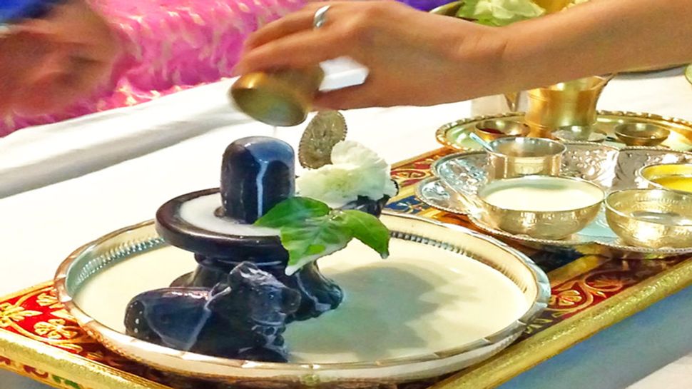 Somwar Remedies: आज कर लें ये उपाय, घर से कभी रूठ कर नहीं जाएंगी मां लक्ष्मी; धन से भरे रहेंगे भंडार Somwar Remedies: आज कर लें ये उपाय, घर से कभी रूठ कर नहीं जाएंगी मां लक्ष्मी; धन से भरे रहेंगे भंडार