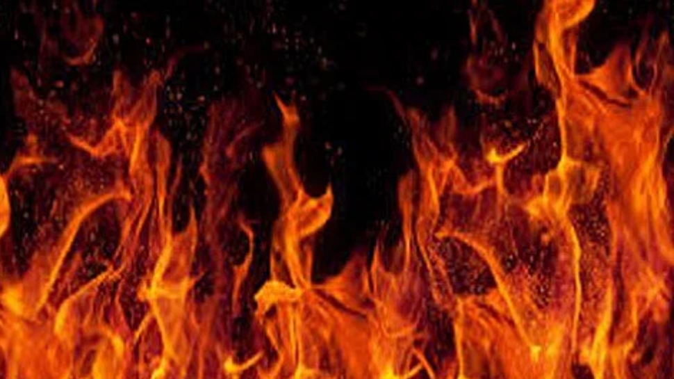 Rewari: वीभत्स अंत: 3 बच्चों को जहर देने के बाद दंपति ने खुद भी खाया और फिर लगा ली आग