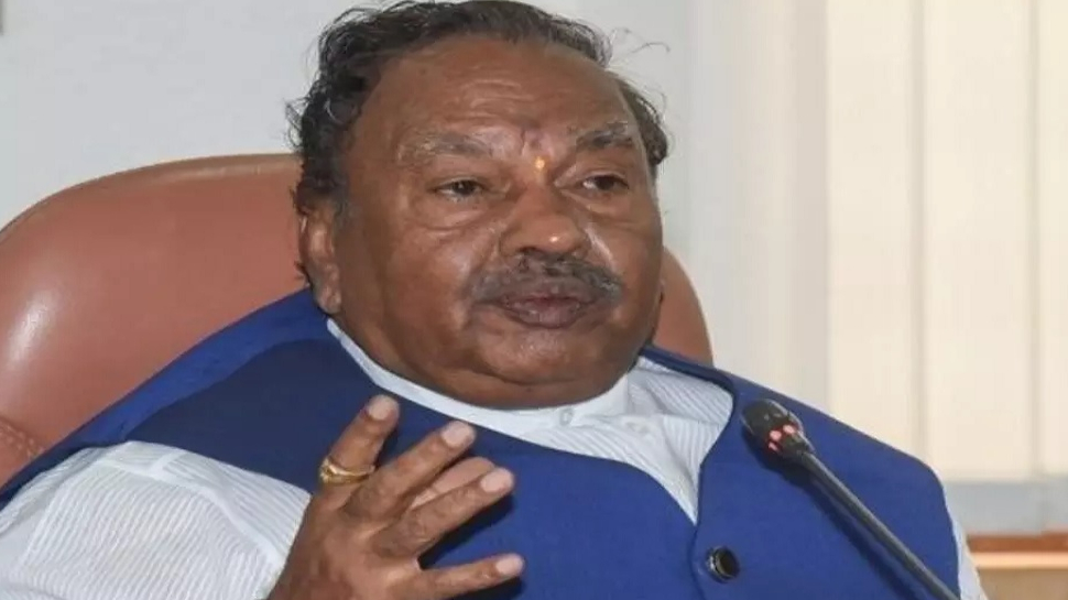 Karnataka: DC ऑफ़िस में दी अज़ान; मंत्री ने कहा, ये अल्लाह का अपमान है Karnataka: DC ऑफ़िस में दी अज़ान; मंत्री ने कहा, ये अल्लाह का अपमान है