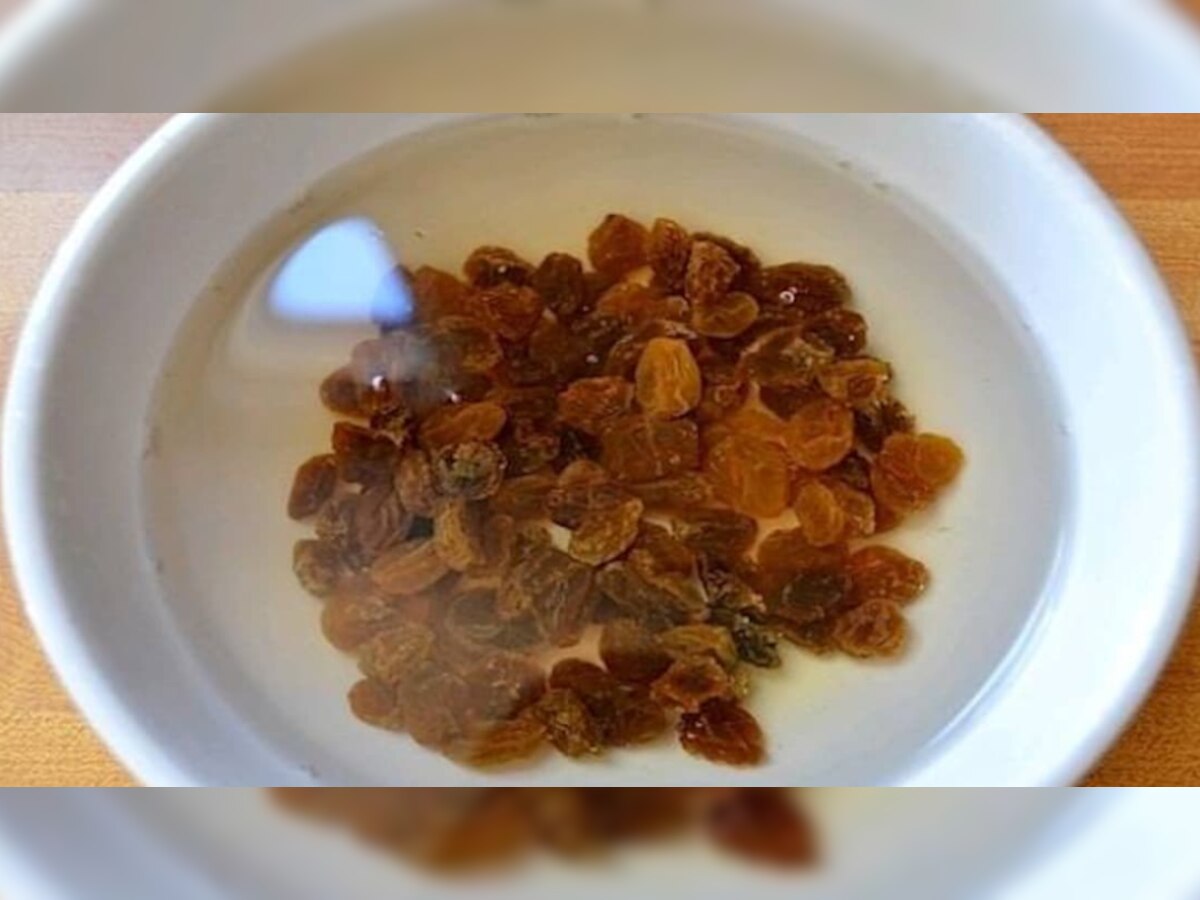 Raisins Water Benefits: दिल, कोलेस्ट्रॉल और लिवर को हेल्दी रखता है किशमिश का पानी, जानें इसके फाएदे