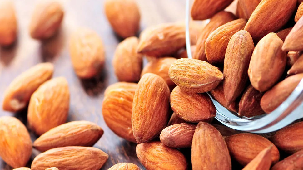 Almond benefits: हर रोज ऐसे खाने होंगे बादाम, कुछ ही दिनों में कंट्रोल हो जाएगी डायबिटीज Almond benefits: हर रोज ऐसे खाने होंगे बादाम, कुछ ही दिनों में कंट्रोल हो जाएगी डायबिटीज