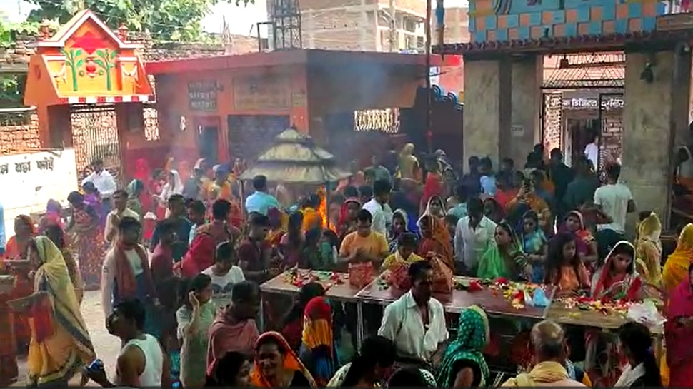 चैत्र नवरात्र के पहले दिन मां जगदंबा के मंदिर में भक्तों की भीड़, महिमा ऐसी की विष भी हो जाता है अमृत