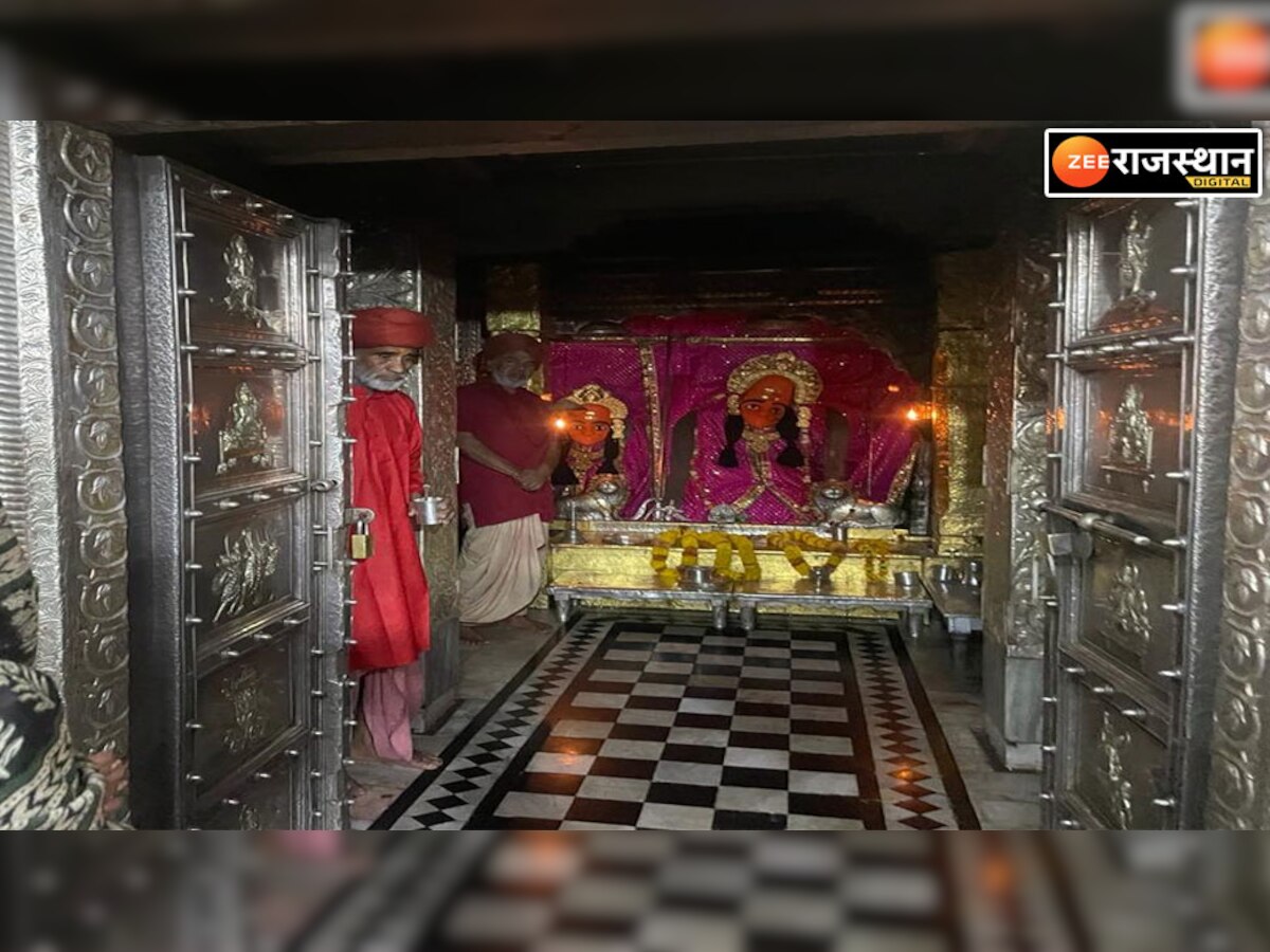 Chaitra Navratri 2023:घटस्थापना के साथ चैत्र नवरात्रि का हुआ शुभारंभ, कैला देवी मंदिर में लगी श्रद्धालुओं की भीड़