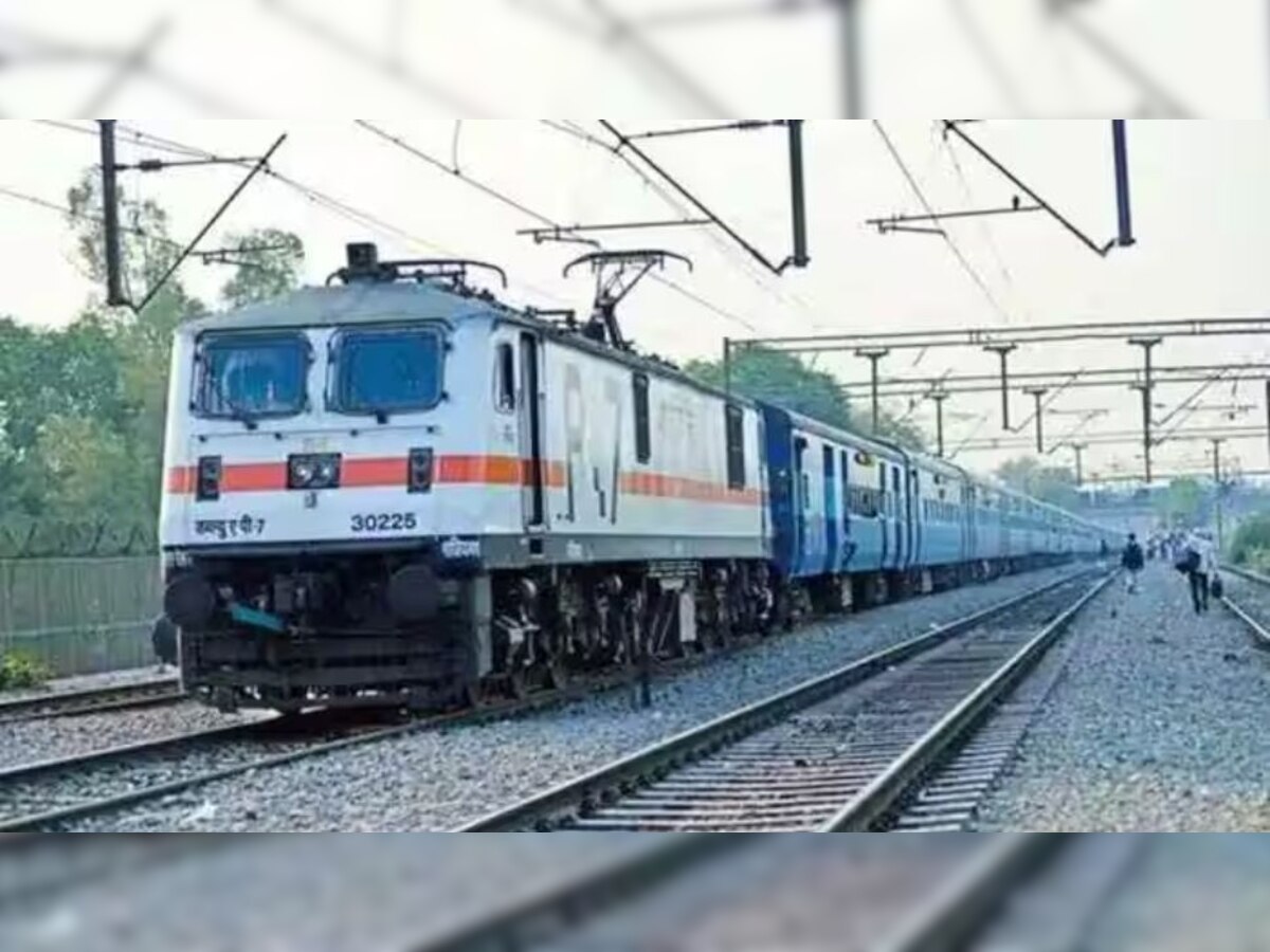 UP Cancelled Train List : चोपन एक्‍सप्रेस समेत यूपी की कई ट्रेनें 1 महीने तक रहेंगी निरस्‍त, रेल यात्रा से पहले देख लें रद्द ट्रेनों की लिस्‍ट