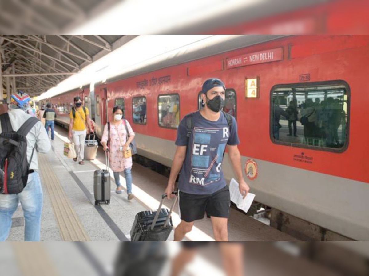 Railways: ट्रेन किराए को लेकर रेलवे ने किया ये बड़ा ऐलान, यात्रियों की खुशी का ठिकाना नहीं!