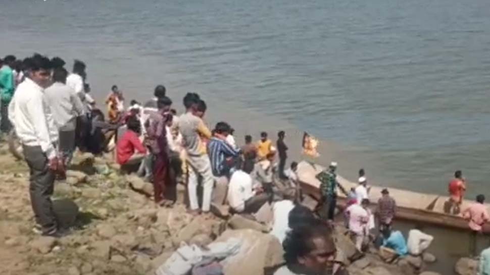 Madhya Pradesh: मध्य प्रदेश के नर्मदा नदी में डूबने से तब्लीगी जमात के चार सदस्यों की मौत Madhya Pradesh: मध्य प्रदेश के नर्मदा नदी में डूबने से तब्लीगी जमात के चार सदस्यों की मौत
