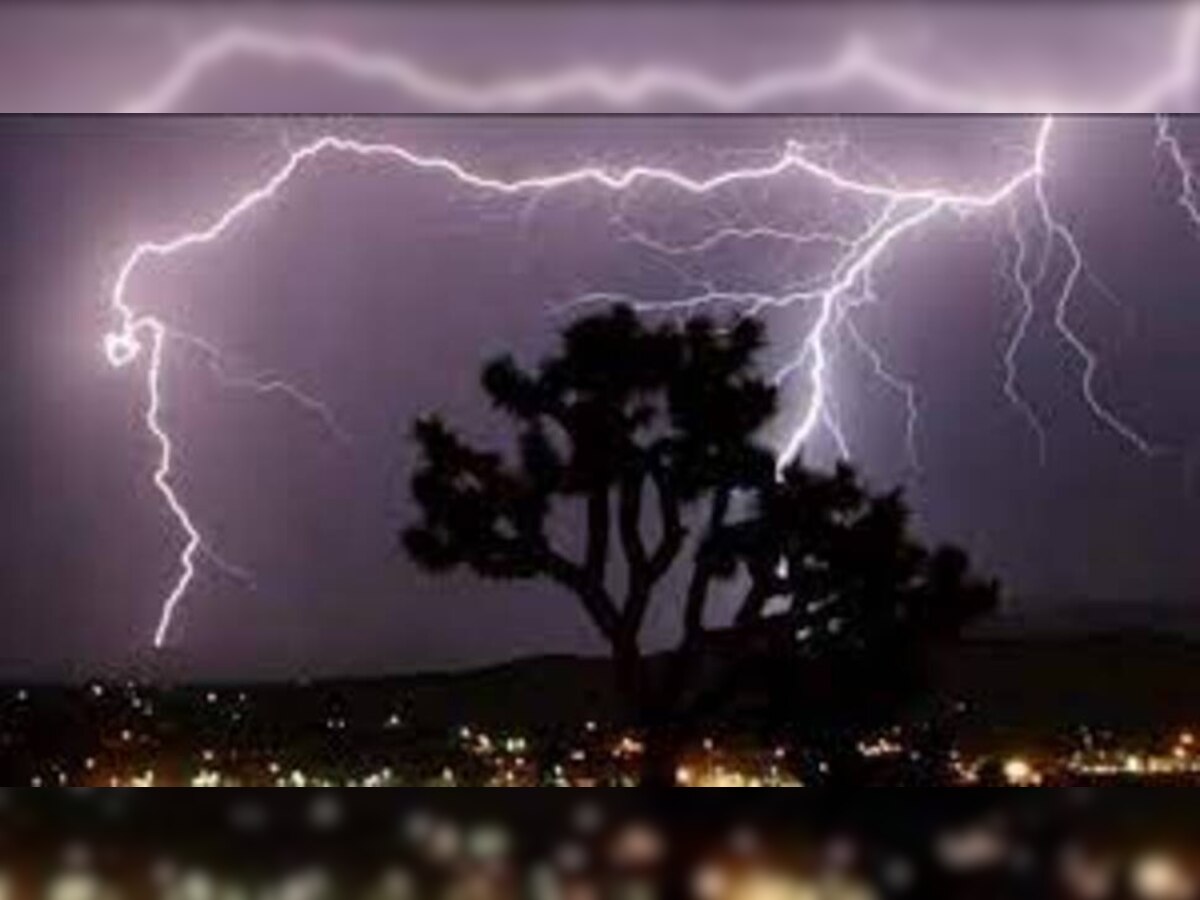 Lightning Deaths: ପ୍ରତିବର୍ଷ ହେଉଛି ୨୫୦୦ ମୃତ୍ୟୁ, ହେଲେ କାହିଁକି ବଜ୍ରପାତକୁ ପ୍ରାକୃତିକ ବିପର୍ଯ୍ୟୟ ବୋଲି ବିଚାର କରୁନାହାଁନ୍ତି ସରକାର?