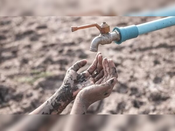 Pakistan News: खाना ही नहीं पीने के पानी के पड़ रहे हैं लाले, क्या मर जाएंगे लोग?