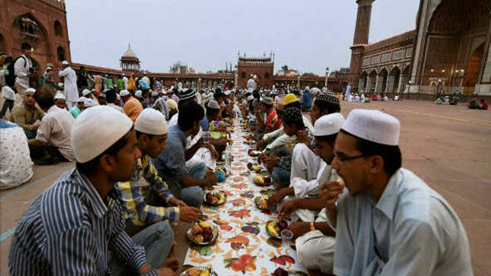 किसी मुल्क में 12 तो कहीं 17 घंटे, क्यों अलग-अलग है रोज़े रखने का दौरानिया किसी मुल्क में 12 तो कहीं 17 घंटे, क्यों अलग-अलग है रोज़े रखने का दौरानिया