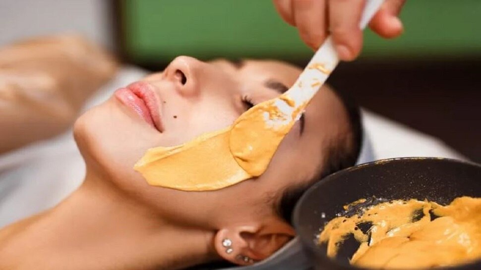 Photo gallery Skin Care Tips Try this 5 home made face mask Besan honey