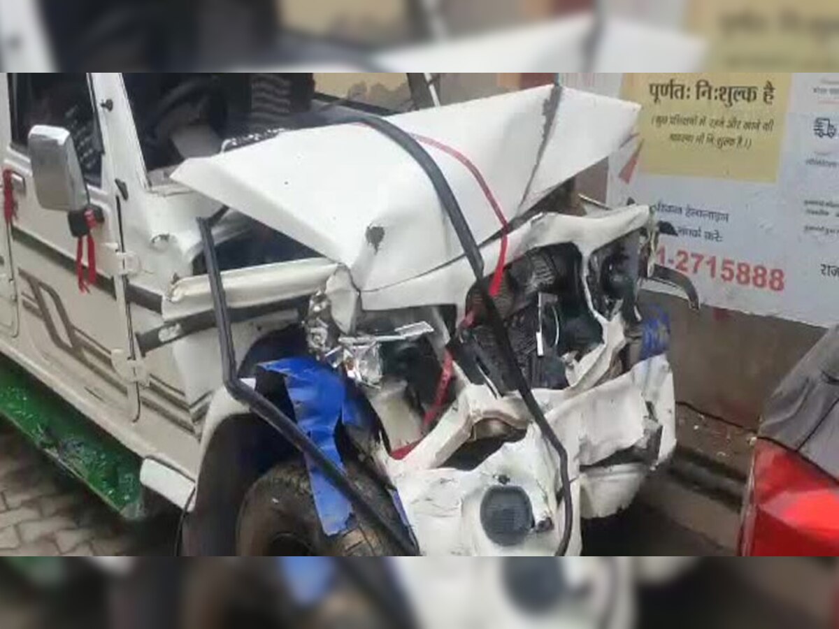 रामगढ़  में  पिकअप गाड़ी व बोलेरो में जबरदस्त भिड़ंत, बोलेरो के उड़े परखच्चे, चालक की मौत