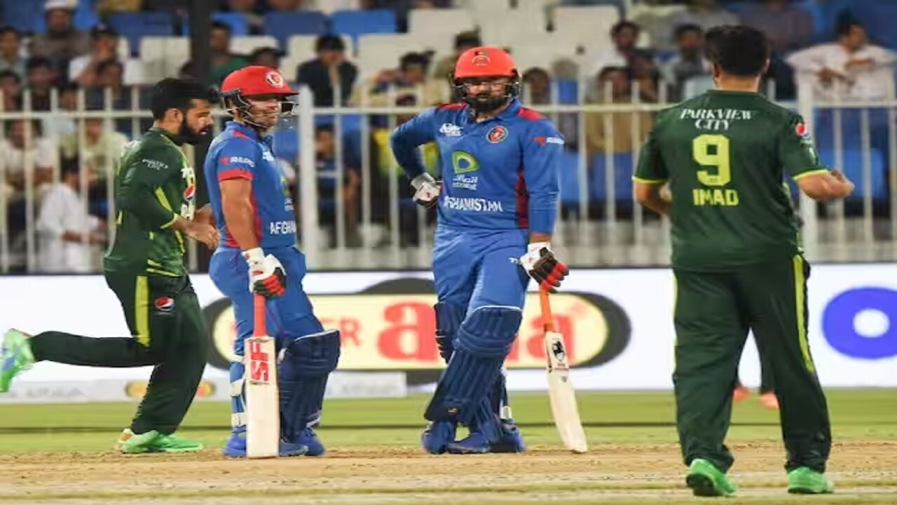 Pakistan Vs Afghanistan: अफगानिस्तान ने पाकिस्तान को बुरी तरह हराया, सात बल्लेबाज दहाई का आंकड़ा भी नहीं छू पाए