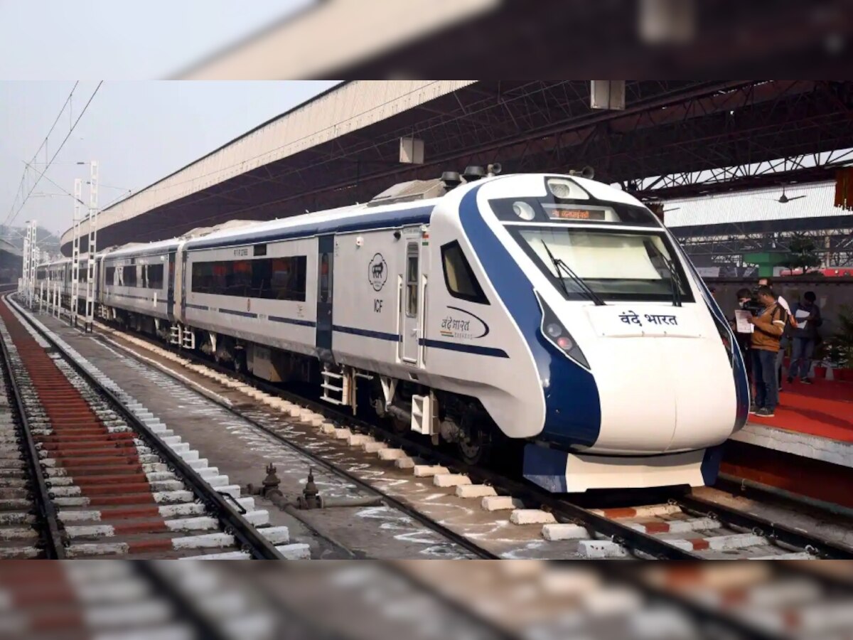 Vande Bharat: कश्मीर में चलने वाली वंदे भारत ट्रेन को लेकर अश्विनी वैष्णव ने किया बड़ा ऐलान, सुनकर हो जाएंगे खुश