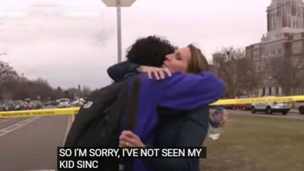 US Shooting: स्कूल में चल रही थीं गोलियां, बाहर रिपोर्टिंग करती रही मां, बेटे को सलामत देखा तो हुआ ऐसा