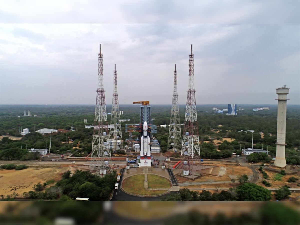 ISRO ने फिर रचा इतिहास: 36 सैटेलाइट के साथ लॉन्च किया गया भारत का सबसे बड़ा रॉकेट LVM3