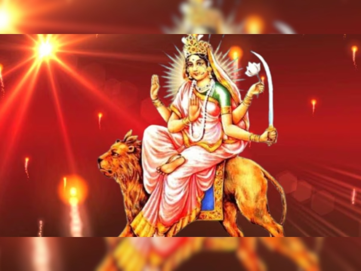 Maa Katyayni Puja: नवरात्रि के छठे दिन करें मां कात्यायनी की पूजा, जानिए पूजा विधि, आरती व मंत्र