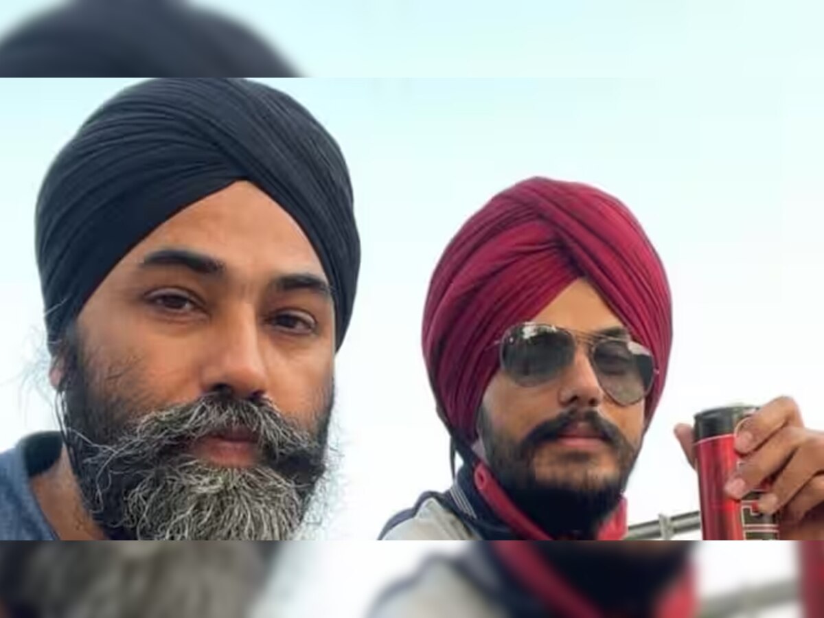 Amritpal Singh: दोस्त के साथ दिखा 'भगोड़ा' अमृतपाल, ड्रिंक के साथ ली सेल्फी, यहां क्लिक की गई तस्वीर