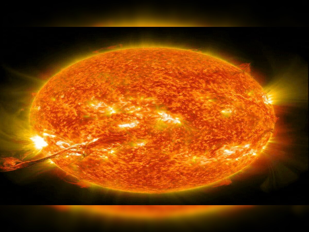 Zodiac Signs : सूर्य चमकाने आ रहे भाग्य, 14 अप्रैल को मेष राशि में होगी एंट्री