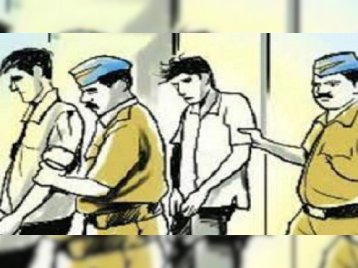 मुजफ्फरपुर में बंगाल के व्यापारी से लूट करने वाले चार लुटेरे गिरफ्तार, कार समेत लाखों की सामग्री बरामद