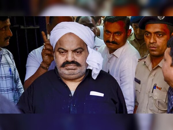 फिर से गुजरात की साबरमती जेल में ले जाया जा रहा अतीक अहमद, रात साढ़े 8 बजे निकला काफिला